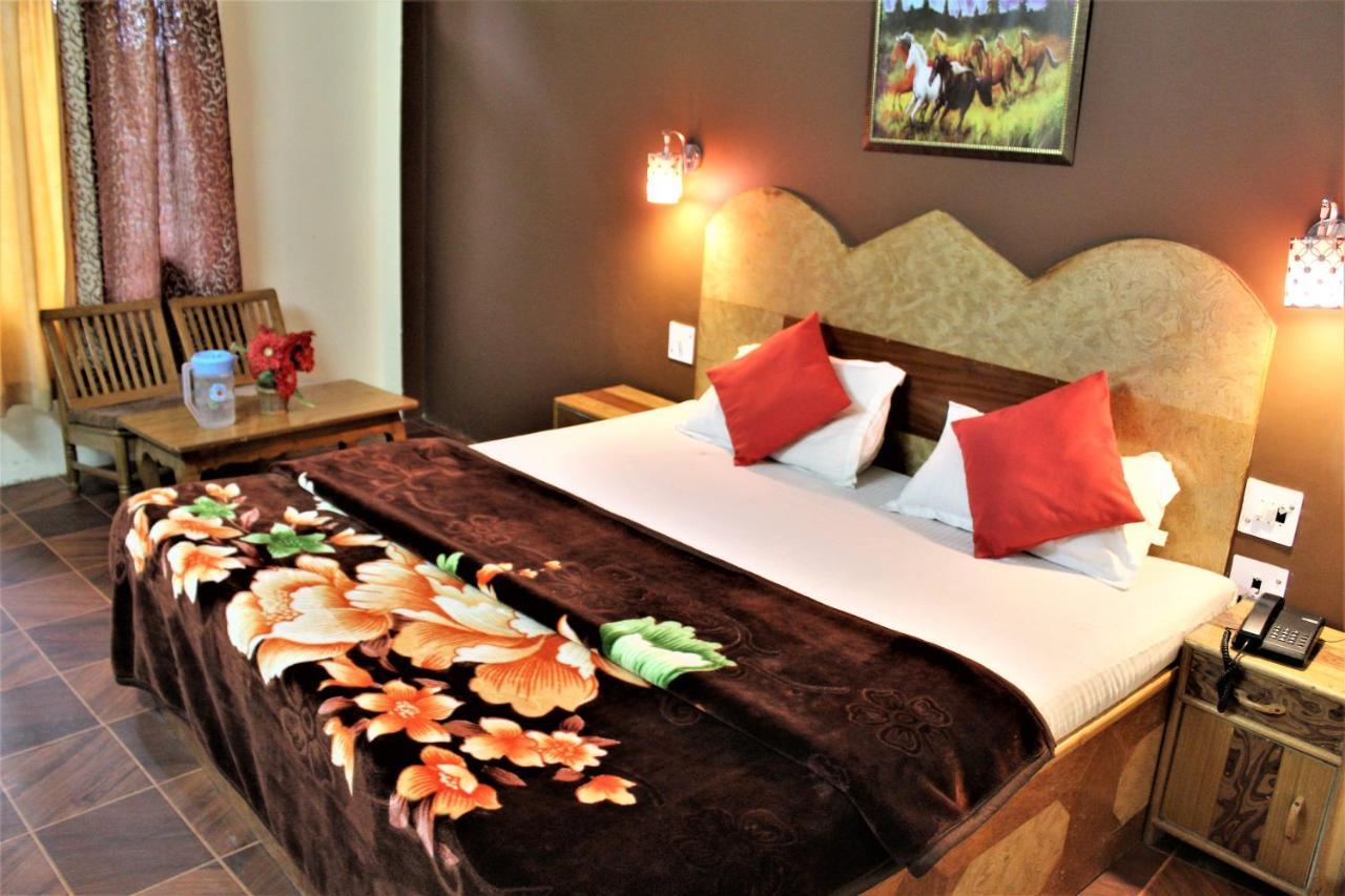 Hotel Ocean Inn Manāli Zewnętrze zdjęcie